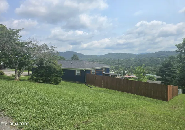 1st image of 221 Rose Dr, Tazewell, TN 37879 | MLS# 1349853