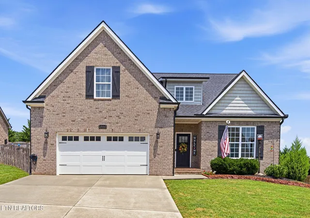 Photo 1 of Single family home for sale at 2337 Hickory Crst Ln, Knoxville, TN 37932 | MLS# 1349901 | Listing updated on 2026-09-08