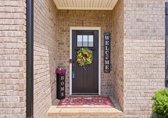 Photo 3 of Single family home for sale at 2337 Hickory Crst Ln, Knoxville, TN 37932 | MLS# 1349901 | Listing updated on 2026-09-08