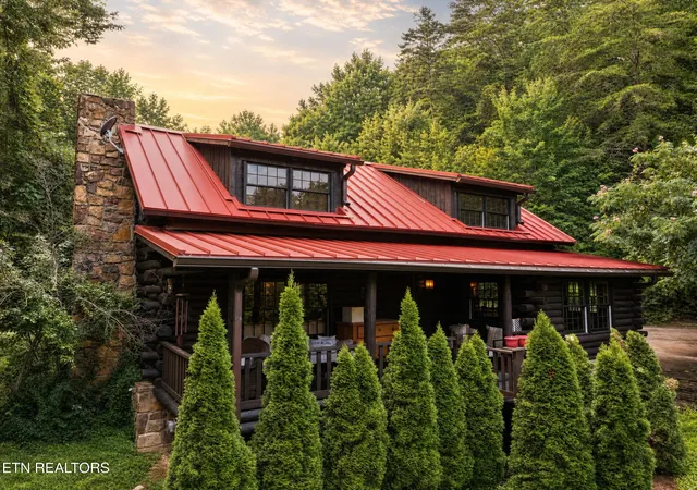 Photo 2 of Single family home for sale at 3059 Pittman Ctr Rd, Sevierville, TN 37876 | MLS# 1349903 | Listing updated on 2026-08-27