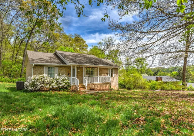 Photo 1 of Sale Pending at 5908 Tallent Rd, Knoxville, TN 37912 | MLS# 1350227 | Listing updated on 2026-08-05