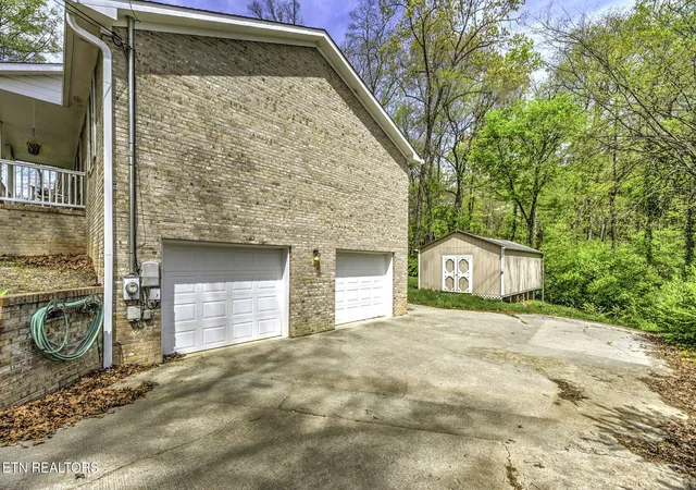 Photo 4 of Sale Pending at 5908 Tallent Rd, Knoxville, TN 37912 | MLS# 1350227 | Listing updated on 2026-08-05