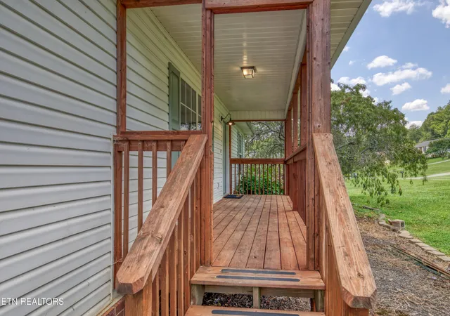 4th image of 1233 Buford Ct, Greenback, TN 37742 | MLS# 1350455