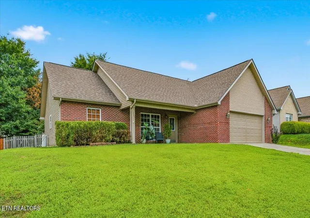 Photo 1 of Single family home for sale at 1227 Elsborn Ridge Rd, Maryville, TN 37801 | MLS# 1350185 | Listing updated on 2026-08-25