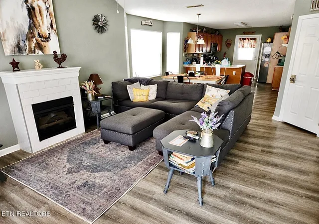 Photo 3 of Single family home for sale at 902 Middlebrook Ct, Sevierville, TN 37862 | MLS# 1349924 | Listing updated on 2026-08-05