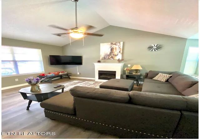 Photo 4 of Single family home for sale at 902 Middlebrook Ct, Sevierville, TN 37862 | MLS# 1349924 | Listing updated on 2026-08-05