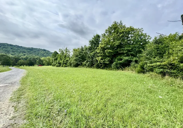 Photo 3 of Sale Pending at 1717 W Raccoon Valley Dr, Heiskell, TN 37754 | MLS# 1349916 | Listing updated on 2026-08-24