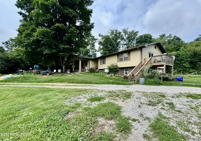 Photo 3 of Sale Pending at 1717 W Raccoon Valley Dr, Heiskell, TN 37754 | MLS# 1349916 | Listing updated on 2026-08-24