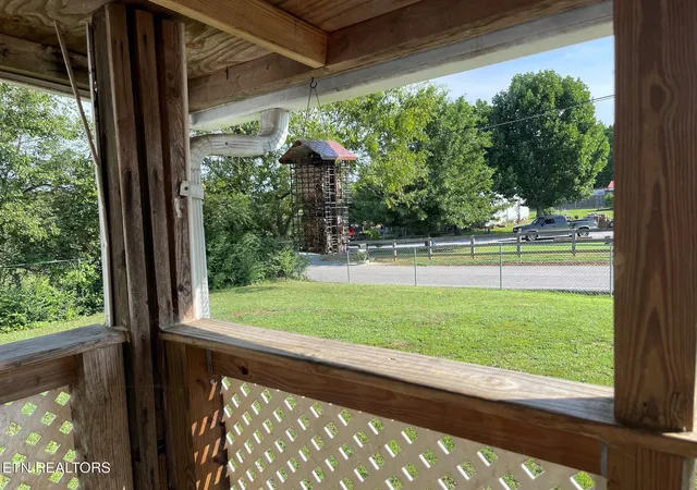 2nd image of 801 Wilson Rd, Maryville, TN 37801 | MLS# 1351686