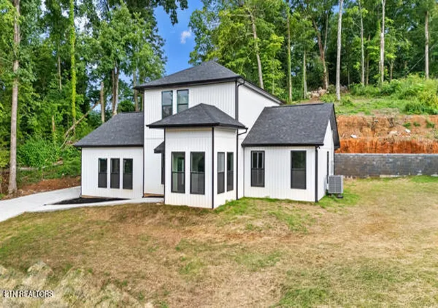 27th image of 1045 N Gay St, Dandridge, TN 37725 | MLS# 1349987