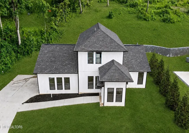 2nd image of 1045 N Gay St, Dandridge, TN 37725 | MLS# 1349987