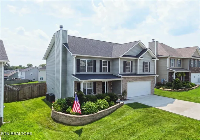 Photo 3 of Single family home for sale at 2705 Palace Green Rd, Knoxville, TN 37924 | MLS# 1350298 | Listing updated on 2026-10-10