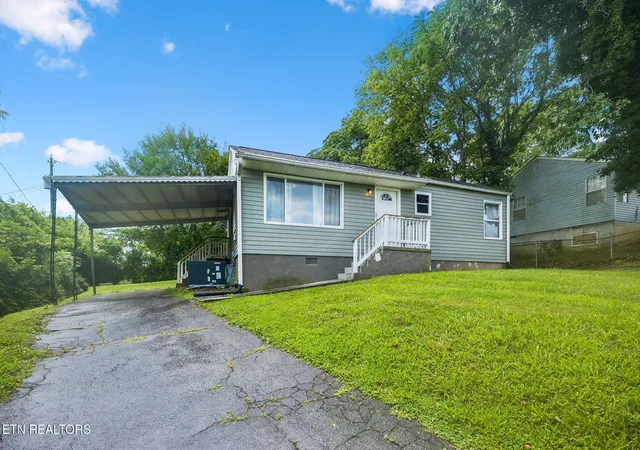 Photo 2 of Single family home for sale at 3236 Lay Ave, Knoxville, TN 37914 | MLS# 1351226 | Listing updated on 2026-08-10
