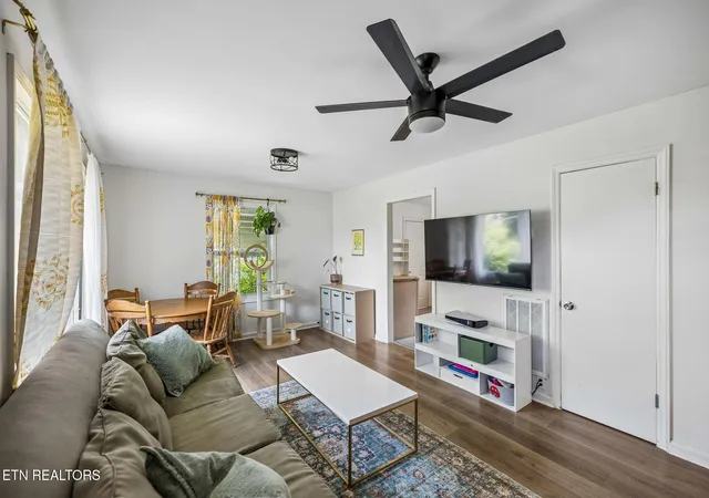Photo 3 of Single family home for sale at 3236 Lay Ave, Knoxville, TN 37914 | MLS# 1351226 | Listing updated on 2026-08-10