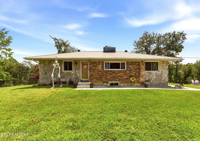 2nd image of 798 Christenson Rd, Deer Lodge, TN 37726 | MLS# 1349984
