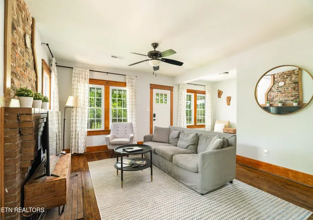 Photo 3 of Single family home for sale at 1004 Phillips Ave, Knoxville, TN 37920 | MLS# 1349970 | Listing updated on 2026-08-18