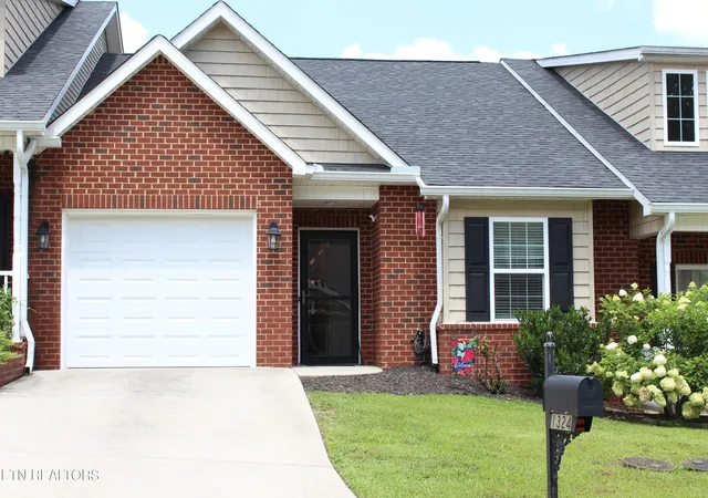 Photo 1 of Sale Pending at 1324 Hazelgreen Way, Knoxville, TN 37912 | MLS# 1350129 | Listing updated on 2026-09-06