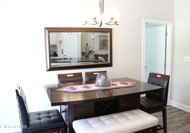 Listing Photo 4 - Condo for sale in building located at 1324 Hazelgreen Wy, Knoxville, TN 37912