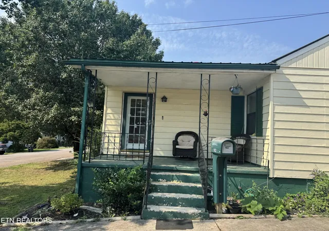 1st image of 902 Rosedale Ave, Loudon, TN 37774 | MLS# 1349976