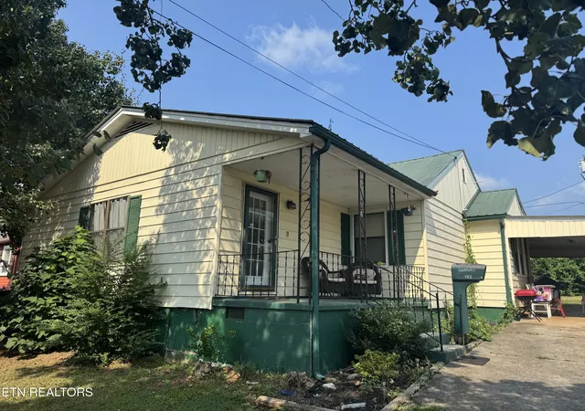 2nd image of 902 Rosedale Ave, Loudon, TN 37774 | MLS# 1349976