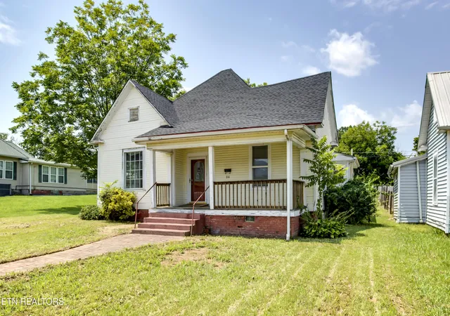 image of 914 Ohio Ave, Etowah, TN 37331 | MLS# 1349985
