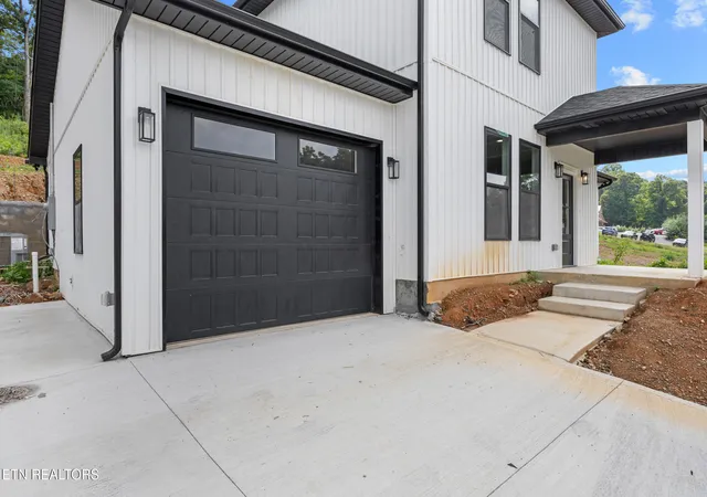 28th image of 1039 N Gay St, Dandridge, TN 37725 | MLS# 1350012