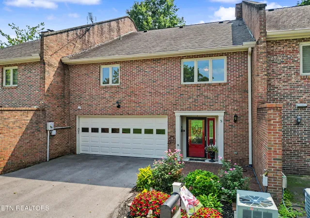 3rd image of 503 Selkirk Dr, Maryville, TN 37803 | MLS# 1350212