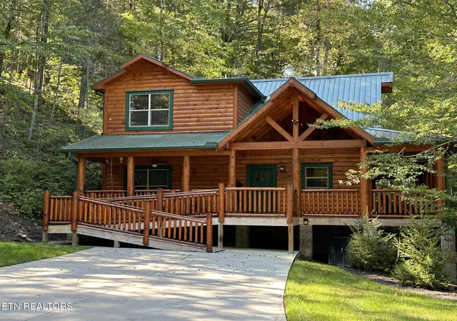 2nd image of 2606 Bear Crossing Wy, Sevierville, TN 37862 | MLS# 1350323