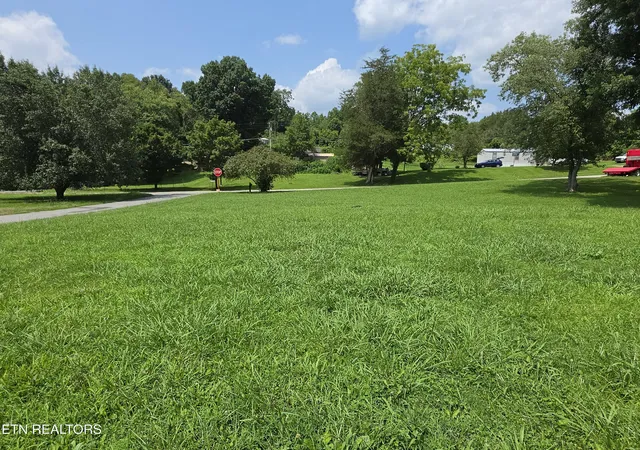 2nd image of 117 Jefferson Cir, Cumberland Gap, TN 37724 | MLS# 1350016