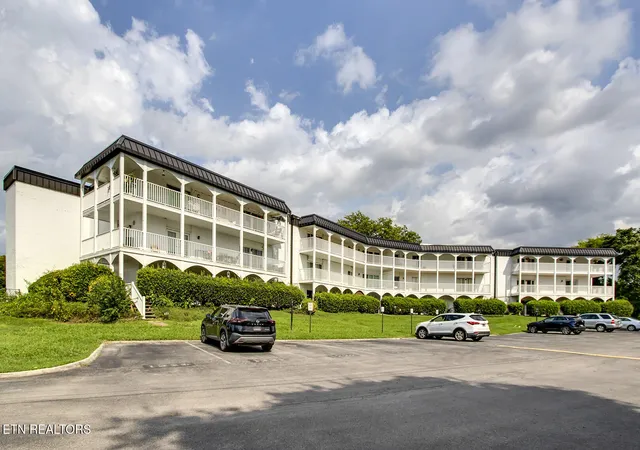 Photo 2 of Condo for sale at 5709 Lyons View Pike #1318, Knoxville, TN 37919 | MLS# 1350042 | Listing updated on 2026-07-30