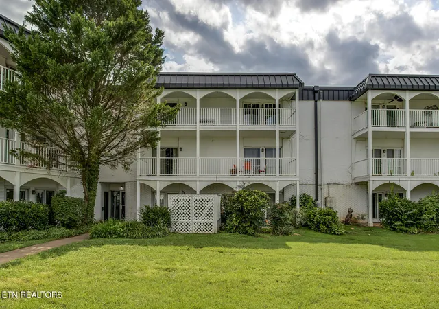 Photo 3 of Condo for sale at 5709 Lyons View Pike #1318, Knoxville, TN 37919 | MLS# 1350042 | Listing updated on 2026-07-30
