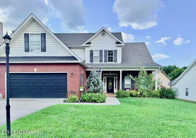 Photo 1 of Single family home for sale at 6407 Ridgewalk Ln, Knoxville, TN 37931 | MLS# 1350259 | Listing updated on 2026-09-05