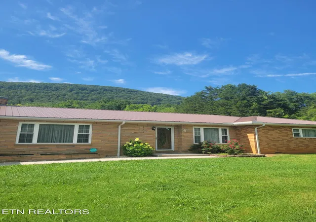 1st image of 132 Ridgecrest Rd, Harriman, TN 37748 | MLS# 1350065