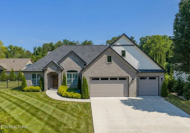 1st image of 212 Oologila Pl, Loudon, TN 37774 | MLS# 1350224