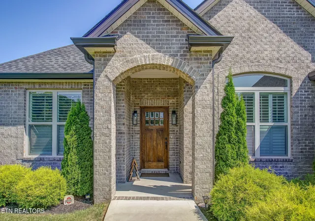 2nd image of 212 Oologila Pl, Loudon, TN 37774 | MLS# 1350224