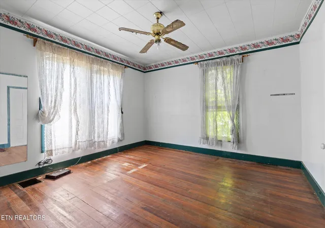 3rd image of 1700 Marion Ave, South Pittsburg, TN 37380 | MLS# 1350600