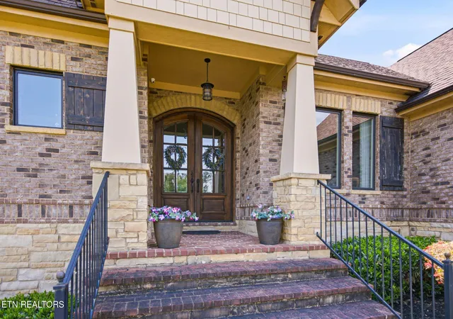 Photo 3 of Single family home for sale at 2431 Covered Brg Blvd, Knoxville, TN 37932 | MLS# 1350932 | Listing updated on 2026-08-06
