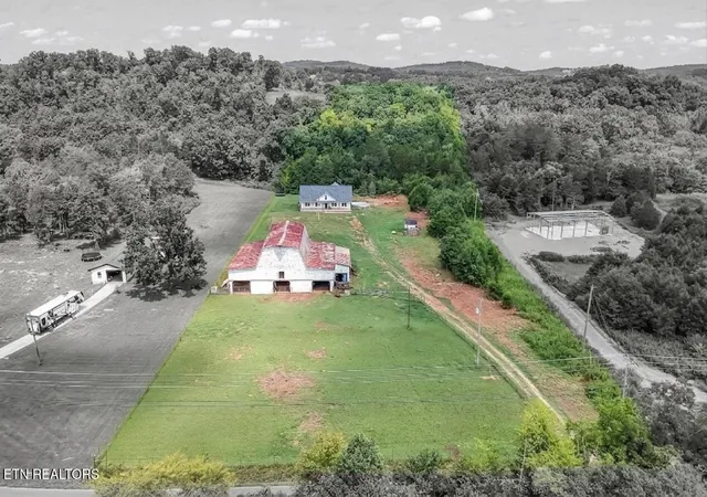 41st image of 1560 W Dumplin Valley Rd, Dandridge, TN 37725 | MLS# 1351524