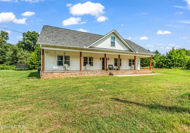 4th image of 1560 W Dumplin Valley Rd, Dandridge, TN 37725 | MLS# 1351524