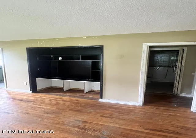 3rd image of 131 Howard Ave, Harriman, TN 37748 | MLS# 1350108