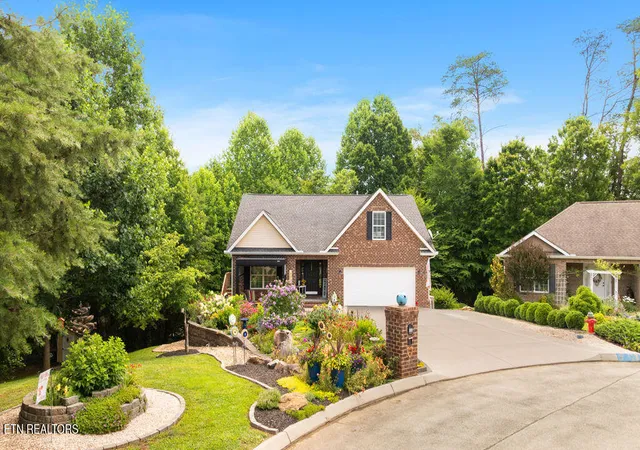 Photo 1 of Sale Pending at 600 Marston Ln, Knoxville, TN 37920 | MLS# 1350856 | Listing updated on 2026-09-01