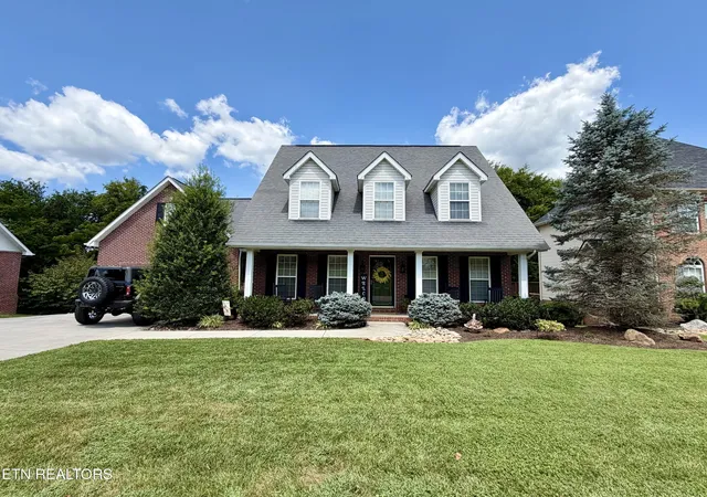 Photo 2 of Single family home for sale at 4822 Ivy Rose Dr, Knoxville, TN 37918 | MLS# 1350296 | Listing updated on 2026-09-11