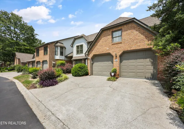 2nd image of 946 Ethans Glen Dr, Knoxville, TN 37923 | MLS# 1352016