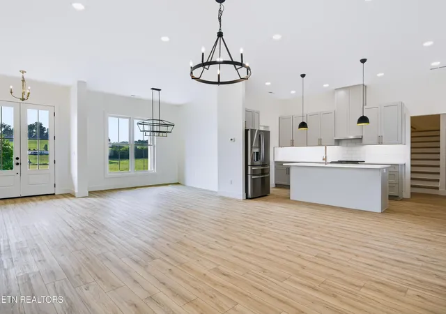 Photo 3 of Single family home for sale at 353 Meadow Rd, Greenback, TN 37742 | MLS# 1350120 | Listing updated on 2026-09-21