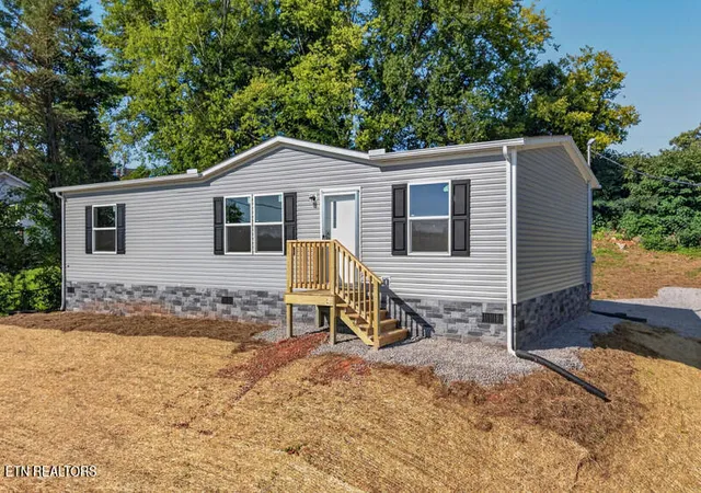 Photo 1 of Single family home for sale at 1809 High Ave, Jefferson City, TN 37760 | MLS# 1350122 | Listing updated on 2026-09-01