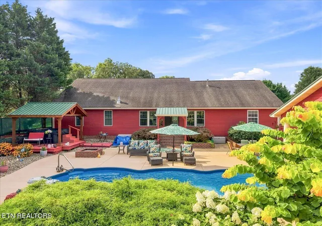 3rd image of 416 Terry Point Rd, Dandridge, TN 37725 | MLS# 1350126