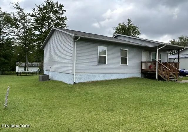 Photo 3 of Single family home for sale at 510 Iris Cir, Crossville, TN 38555 | MLS# 1350937 | Listing updated on 2026-08-07