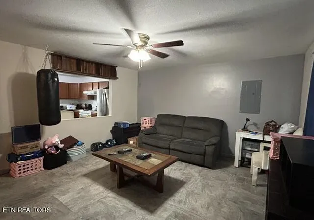 Photo 3 of Single family home for sale at 510 Iris Cir, Crossville, TN 38555 | MLS# 1350937 | Listing updated on 2026-08-07