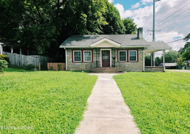 Photo 1 of Single family home for sale at 601 W Glenwood Ave, Knoxville, TN 37917 | MLS# 1350703 | Listing updated on 2026-08-05