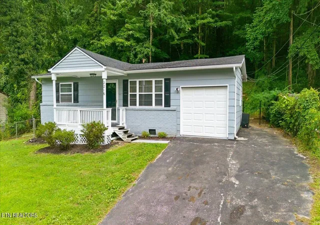 Photo 1 of Single family home for sale at 2216 Rifle Range Dr, Knoxville, TN 37918 | MLS# 1350189 | Listing updated on 2026-09-11